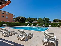 Exquisite Mobile Home in Banjole With Garden