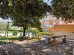 Exquisite Mobile Home in Banjole With Garden