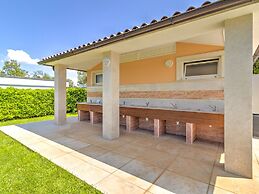 Magnificent Mobile Home in Banjole With Swimming Pool