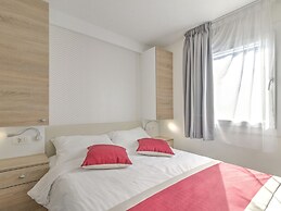 Magnificent Mobile Home in Banjole With Swimming Pool