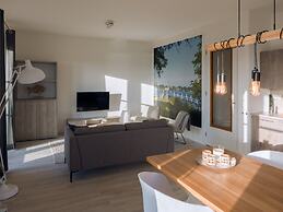 Modern Apartment 2 Bath Rooms, Close to Lake Veere