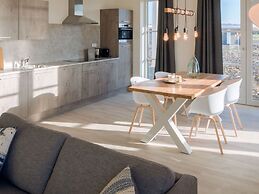 Modern Apartment 2 Bath Rooms, Close to Lake Veere