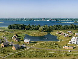 Modern Apartment 2 Bath Rooms, Close to Lake Veere