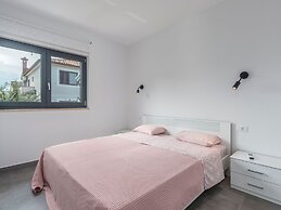 Pleasant Holiday Home in Novigrad