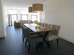 Spacious Holiday Home on Markermeer near Amsterdam