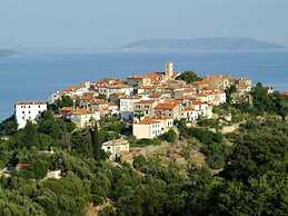 Modern Villa in Cres With Pool