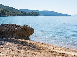 Modern Villa in Cres With Pool