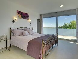 Modern Villa in Peroj With Pool and Parasol