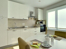 Comfortable House With Large Garden and Terrace, Near the Beach