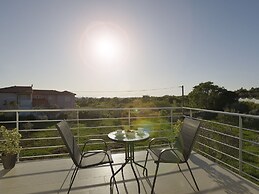 Comfortable House With Large Garden and Terrace, Near the Beach