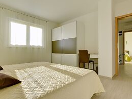 Comfortable House With Large Garden and Terrace, Near the Beach