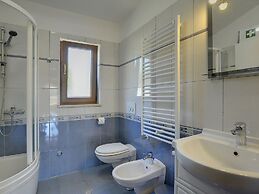 Villa in Peroj With Pool