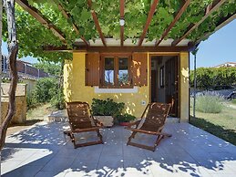 Villa in Peroj With Pool