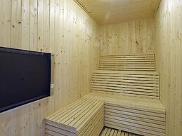 Luxurious Villa with Sauna & Hot Tub in Žminj