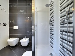 Villa With Pool and Sunshade in Rovinj