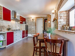 Boutique Villa With Pool in Peresiji