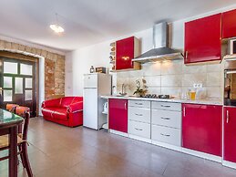 Boutique Villa With Pool in Peresiji