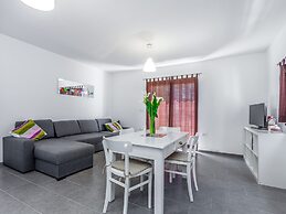 Boutique Villa With Pool in Peresiji