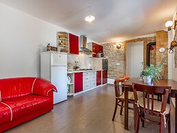 Boutique Villa With Pool in Peresiji