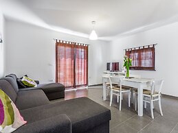 Boutique Villa With Pool in Peresiji