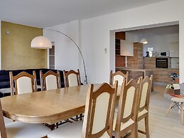 Quaint Holiday Home in Liznjan With Pool