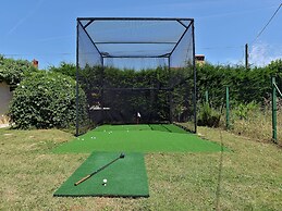 Quaint Holiday Home in Liznjan With Pool