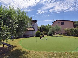 Quaint Holiday Home in Liznjan With Pool