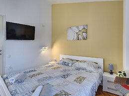 Quaint Holiday Home in Liznjan With Pool