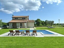 Modern Holiday Home With Pool in Marcana