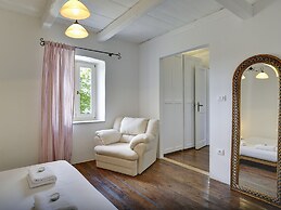 Spacious Holiday Home in Svetvincenat With Pool