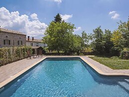 Spacious Holiday Home in Svetvincenat With Pool