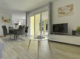 Villa With Swimming Pool in Marcana