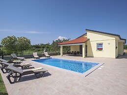 Villa With Swimming Pool in Marcana