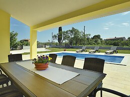 Villa With Swimming Pool in Marcana