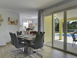 Villa With Swimming Pool in Marcana