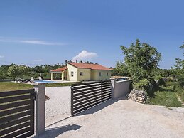 Villa With Swimming Pool in Marcana