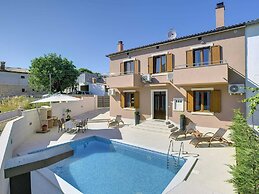 Comfortable House With Private Pool