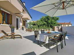 Comfortable House With Private Pool