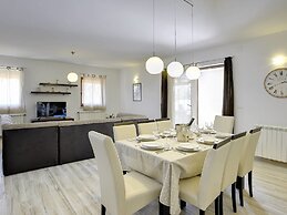 Detached Villa With Swimming Pool in the South of Istria Near the Sea