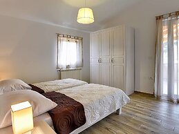 Detached Villa With Swimming Pool in the South of Istria Near the Sea