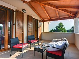 Detached Villa With Swimming Pool in the South of Istria Near the Sea