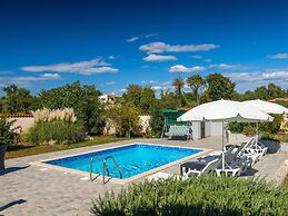 Holiday Home in Egotici With Pool