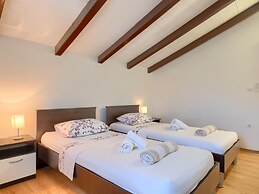 Holiday Home in Egotici With Pool