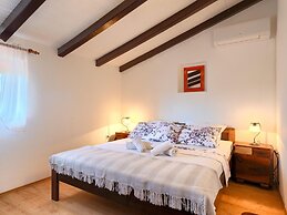 Holiday Home in Egotici With Pool