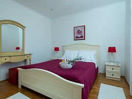 Typical Istrian Villa Casa Smolica With Pool