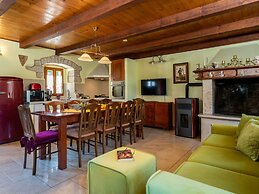 Typical Istrian Villa Casa Smolica With Pool