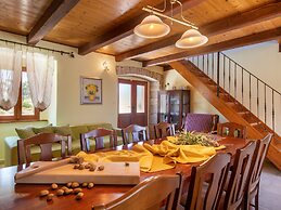 Typical Istrian Villa Casa Smolica With Pool