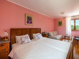 Typical Istrian Villa Casa Smolica With Pool