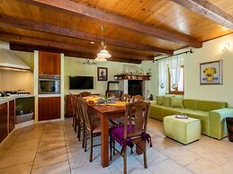 Typical Istrian Villa Casa Smolica With Pool