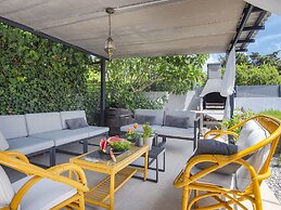 Holiday Home in Liznjan With Private Pool